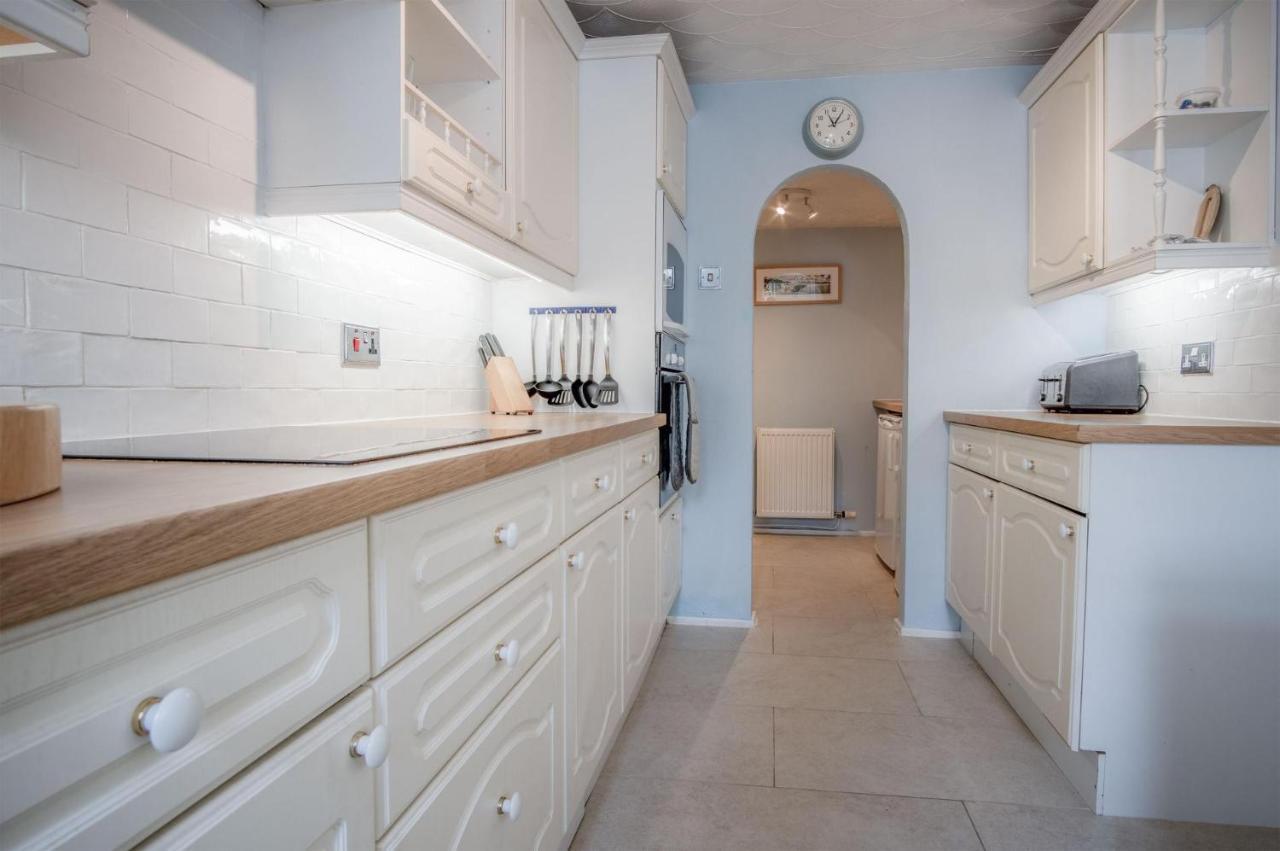 Captains Walk - 4 Bedroom Apartment - Saundersfoot Eksteriør billede
