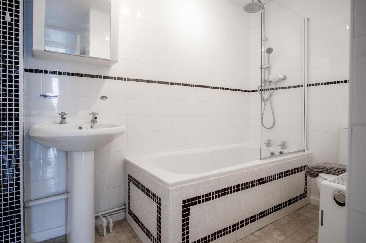 Captains Walk - 4 Bedroom Apartment - Saundersfoot Eksteriør billede