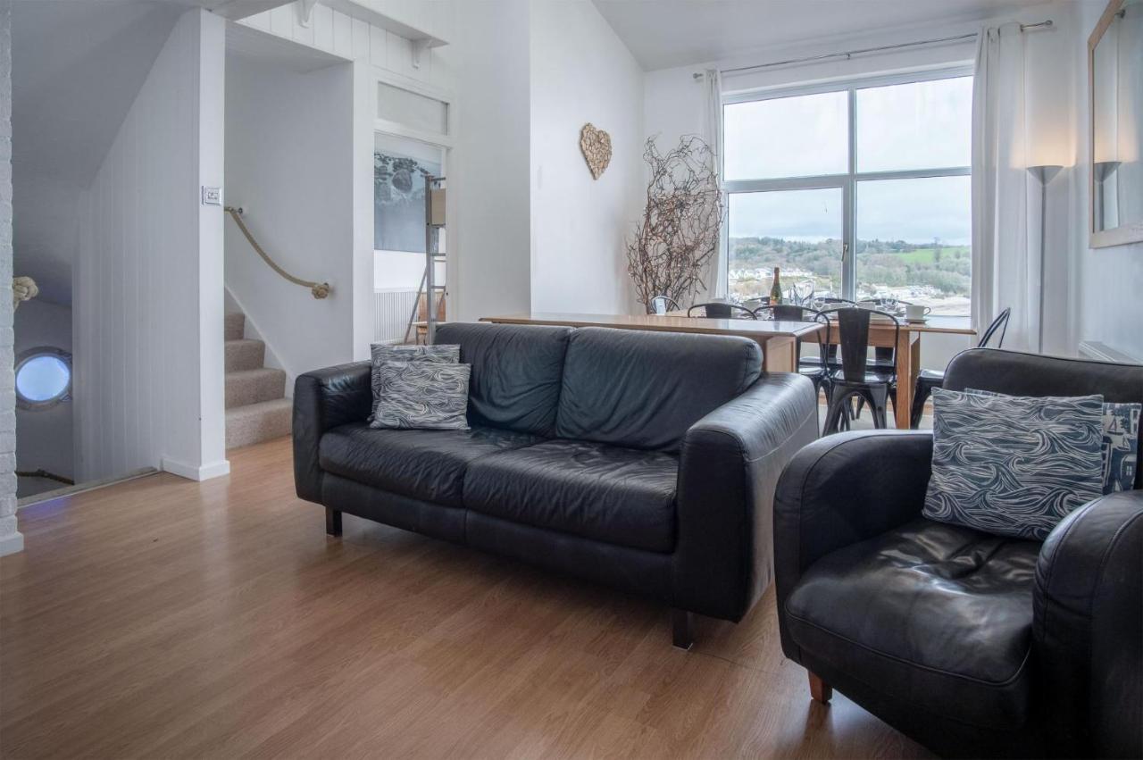 Captains Walk - 4 Bedroom Apartment - Saundersfoot Eksteriør billede