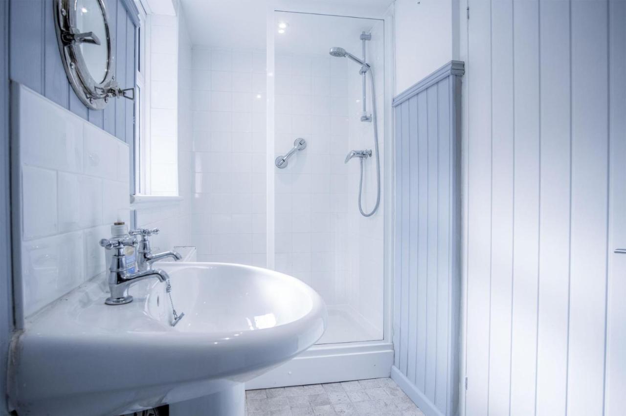 Captains Walk - 4 Bedroom Apartment - Saundersfoot Eksteriør billede